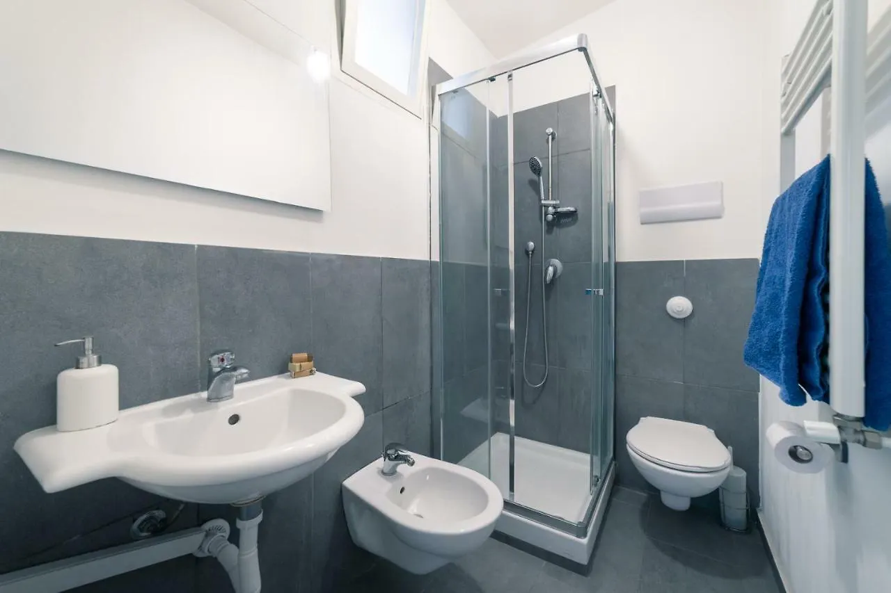 Mojocohouse Hotel Palermo 2*,  Italy