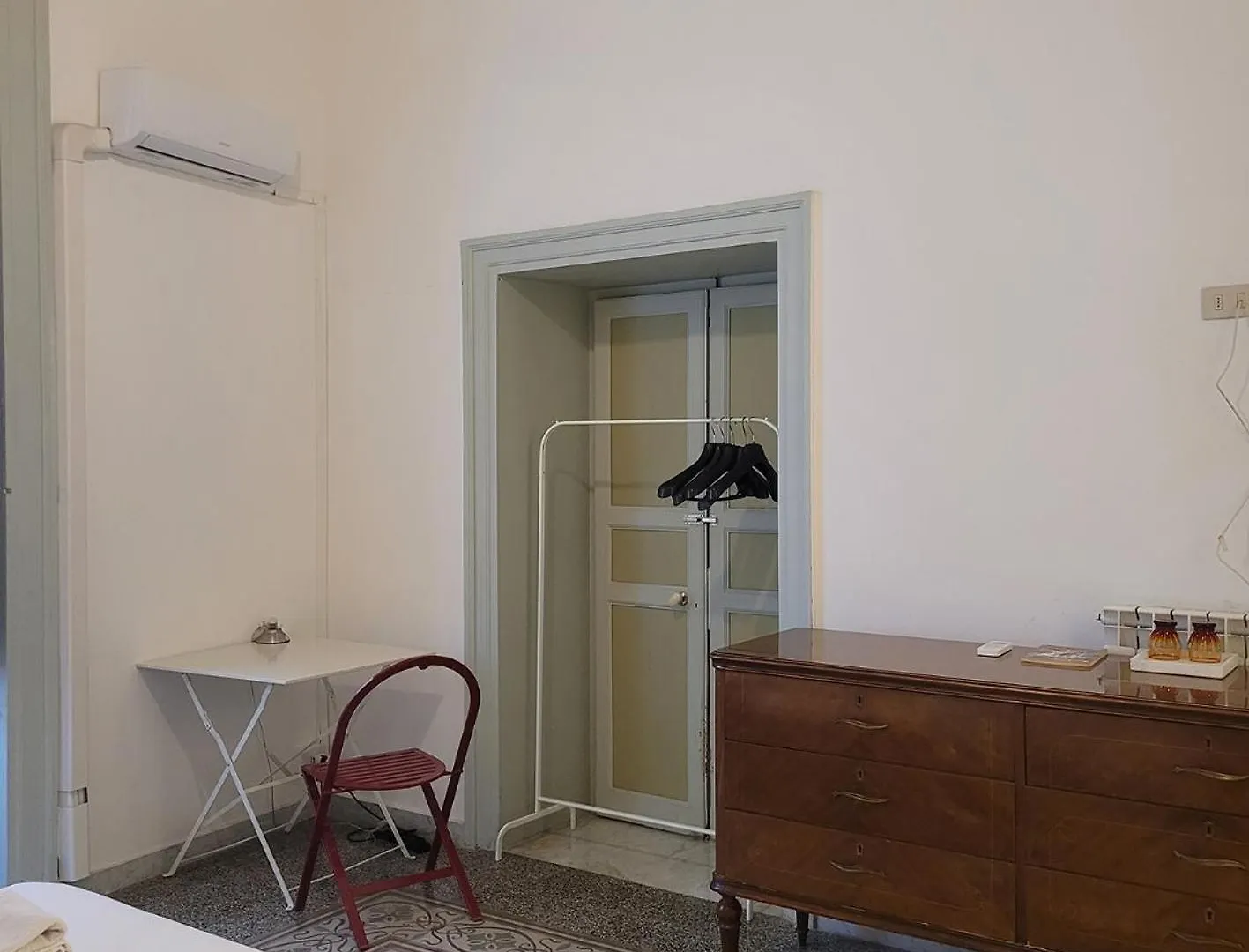 Mojocohouse Hotel Palermo 2*,  Italy
